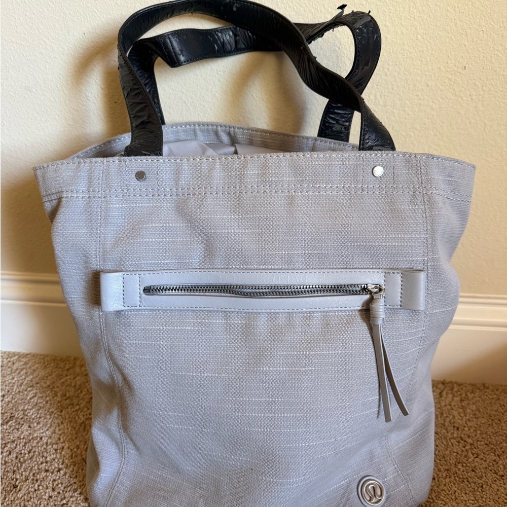 Lululemon Athletica Light  Blue Gray Tote Gym Bag with Secure Ties